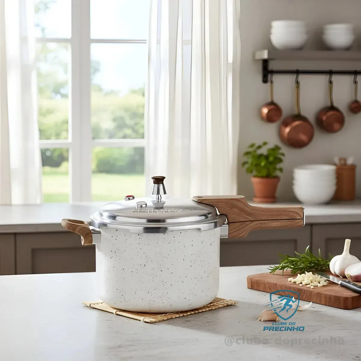 PANELA NOVINHA PRA DAR AQUELA MORAL NA COZINHA