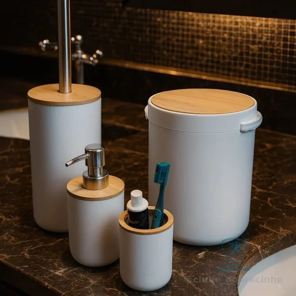 Kit Banheiro Lixeira Porta Escova 4 Peças Tampa Bambu Cor Branco Redondo