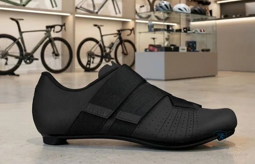 Sapatilha De Ciclismo Fizik Tempo Powerstrap R5 Speed Preta