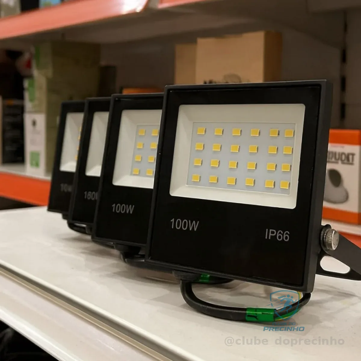 Kit 4 Refletor Led 100w Holofote Bivolt Prova Dágua Frio 110v/220v (bivolt) Preto Branco-frio