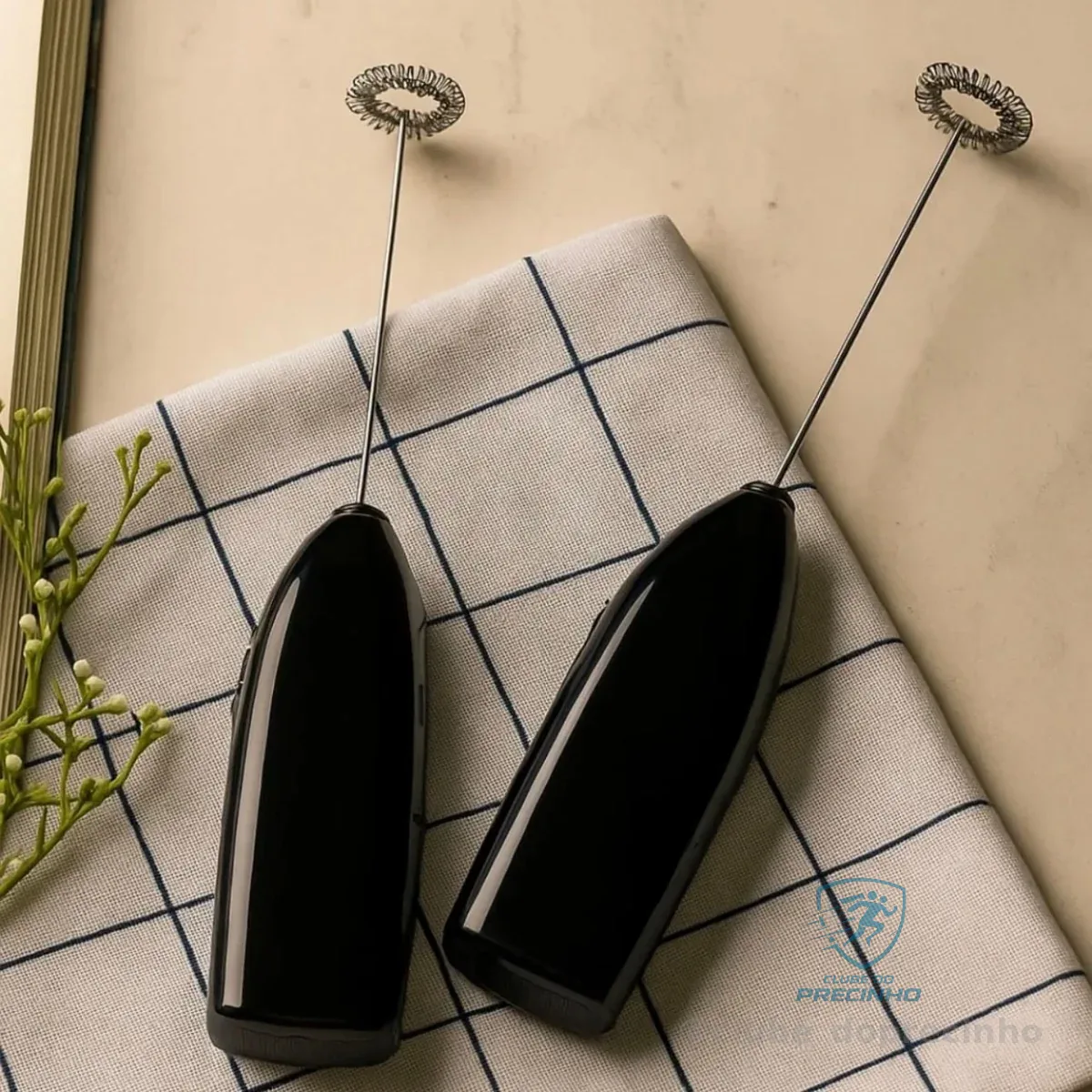 LYOR - Mini Mixer Misturador Elétrico para Bebidas - Inox e Plástico Preto - Eficiente e Compacto para Batidas e Misturas Rápidas