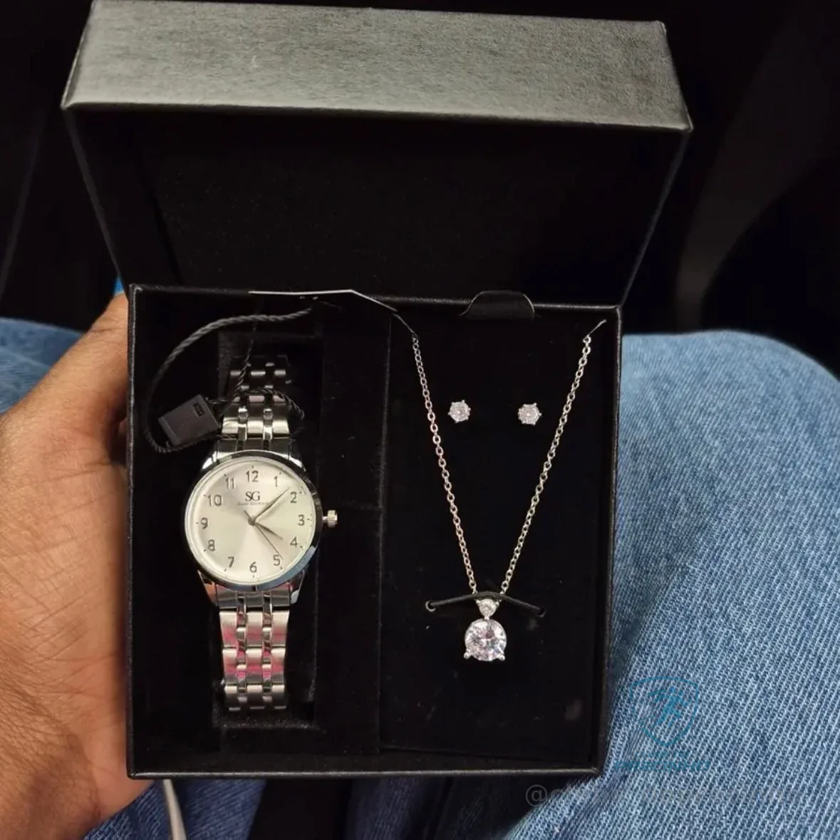 Kit Relógio Colar Brincos Prata Feminino Saint Germain 28 Mm Prateado