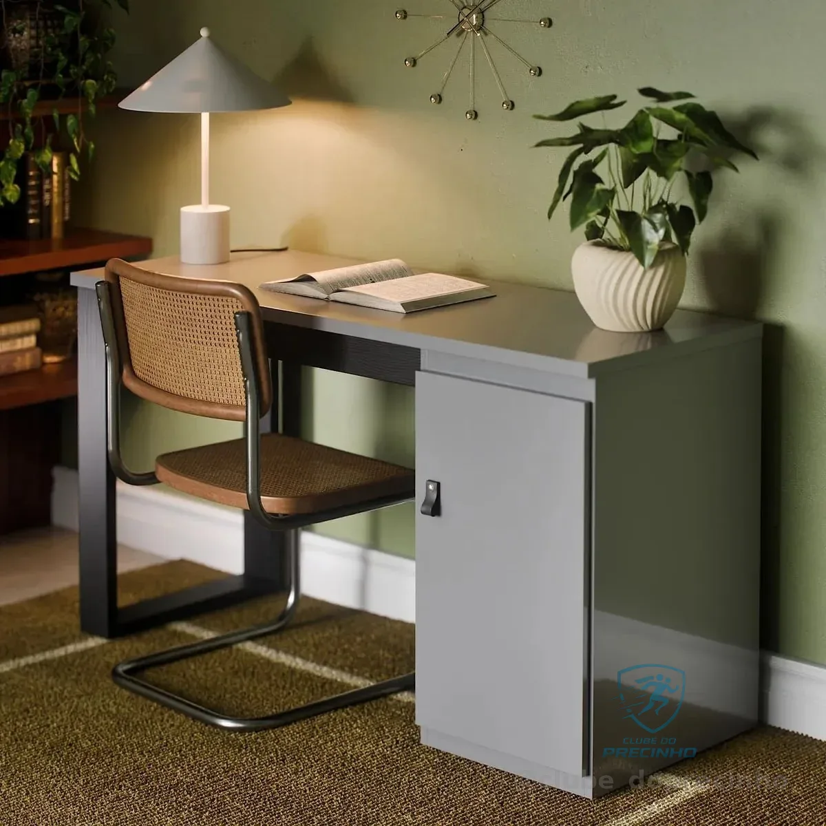 Escrivaninha Mesa Para Computador Paris 115cm Home Office Estudo Escritório Mdf Mdp 1 Porta Armário Lateral Puxador De Couro Cor Cinza Preto