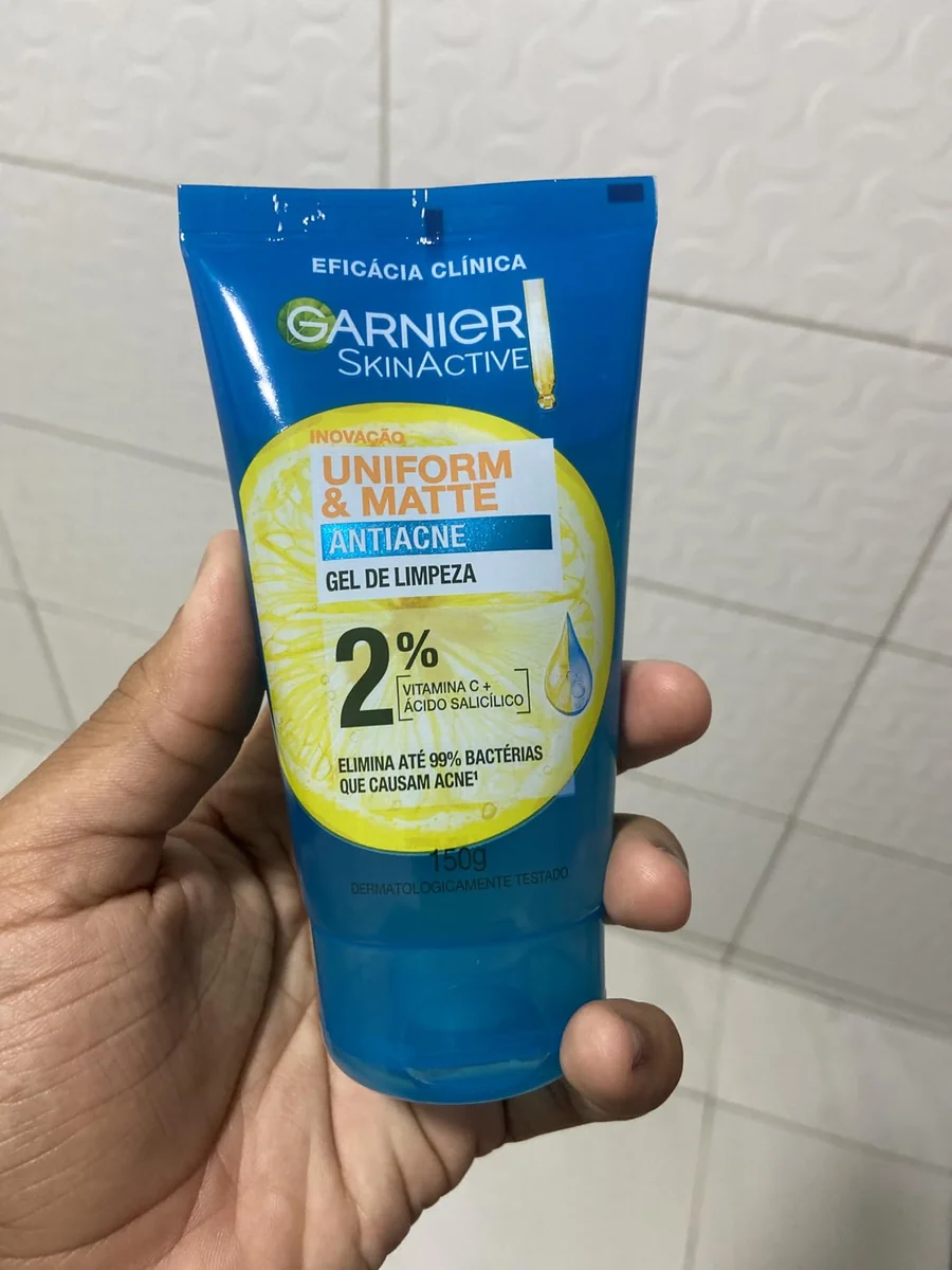 Garnier Uniform & Matte, Gel de Limpeza Facial com Ácido Salicílico e Vitamina C, 150g