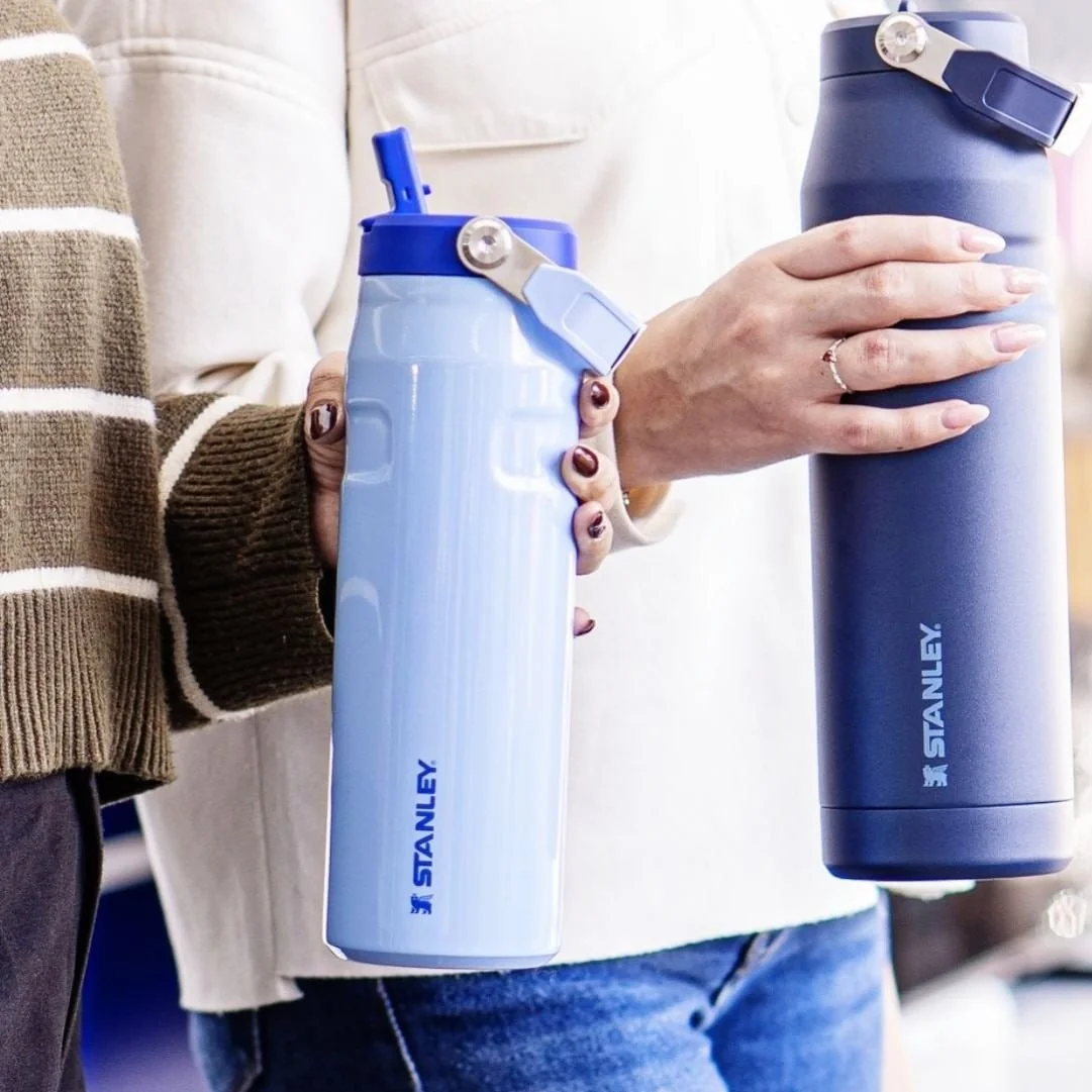 Garrafa Térmica Aerolight Flip Straw 710 Ml Stanley Cornflower Gloss