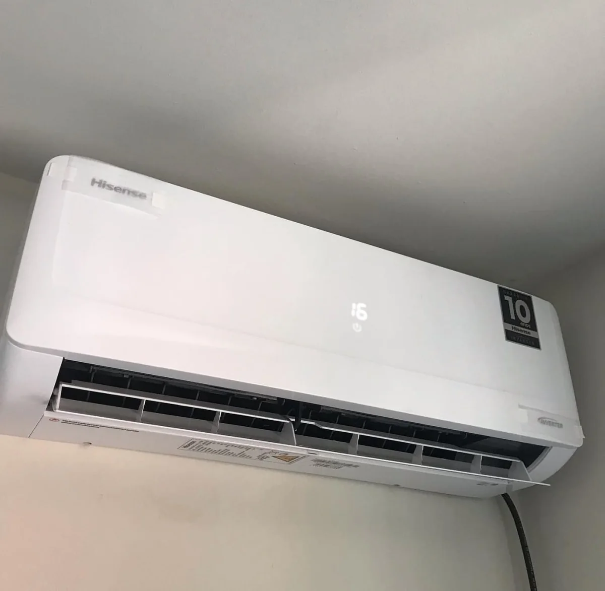 AR CONDICIONADO SPLIT INVERTER HISENSE R-32 HI-WALL 12.000 BTUS QUENTE E FRIO WI-FI 220V
