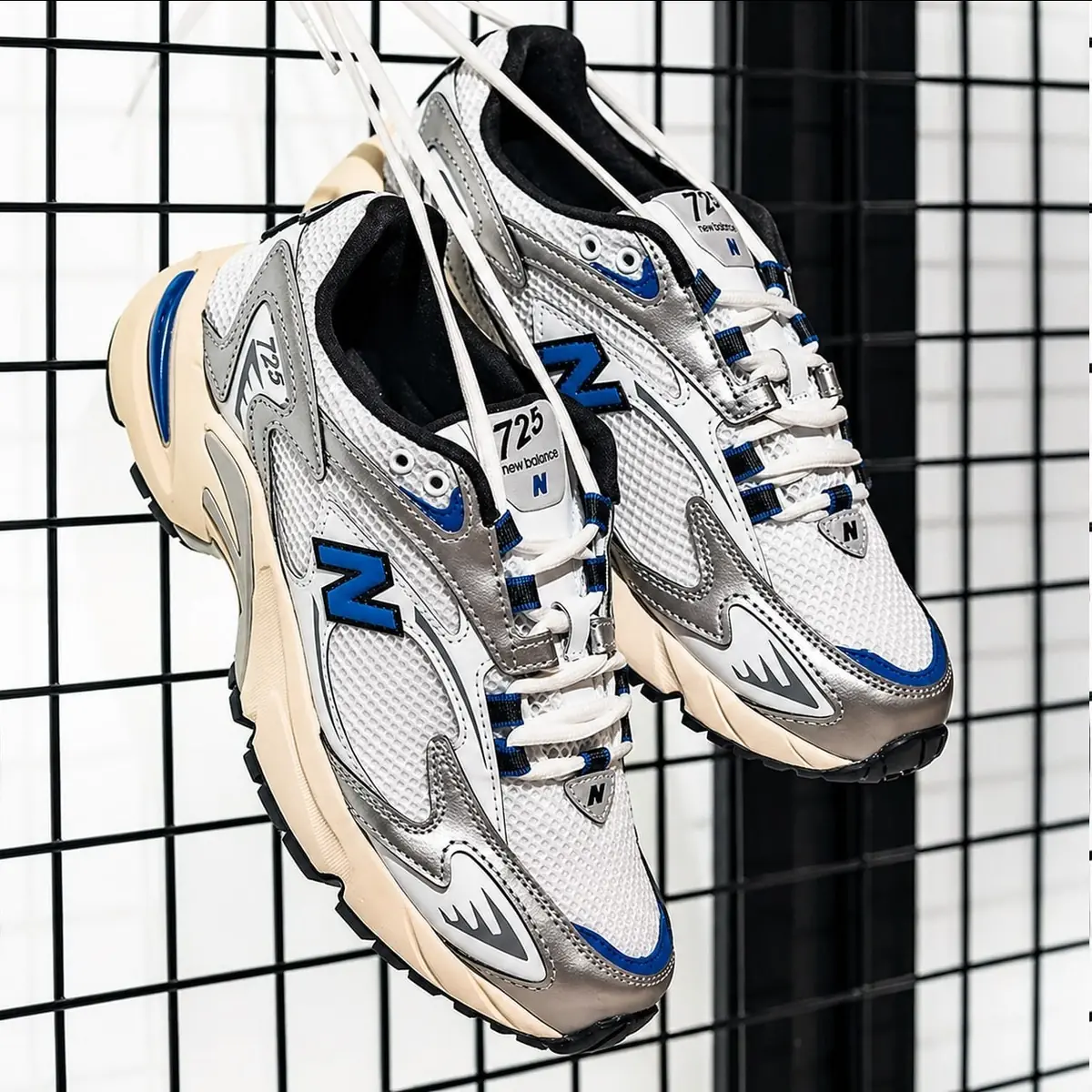 NEW BALANCE 725, pegada mais retrô 👌