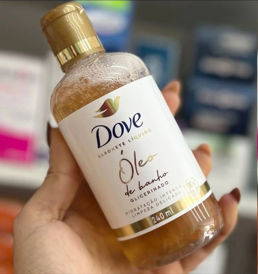 Dove Óleo de Banho Hidratação Intensa e Limpeza Delicada, Glicerinado com 96% Ingredientes de Origem Natural 240 ml