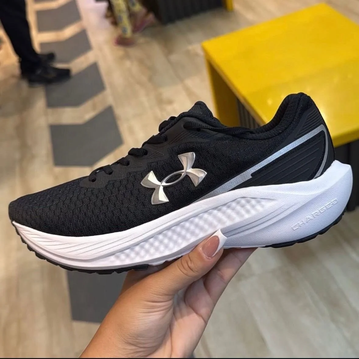 Tênis Under Armour Charged Wing 2 Esportivo Academia Fitness