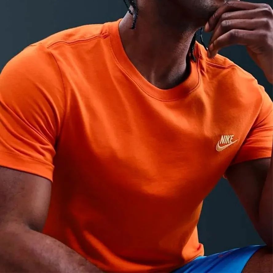 Camiseta Nike Sportswear Club Masculina
