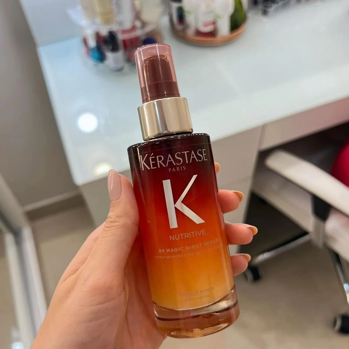 Sérum Capilar Noturno Para Cabelos Secos Restaura A Fibra Capilar Com Ação Antifrizz Para Nutrição, Maciez E Brilho Intenso Kérastase Nutritive 8h Magic Night 90ml