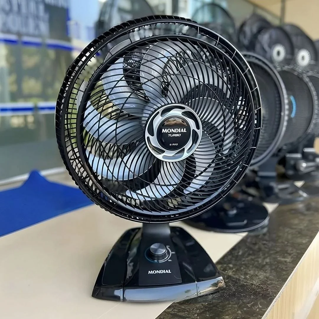 MONDIAL Ventilador de Mesa 40cm Turbo, Preto/Prata, 140W, 220V - NVT-40-8P-B